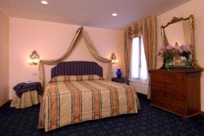 Hotel San Zulian Velence Kültér fotó